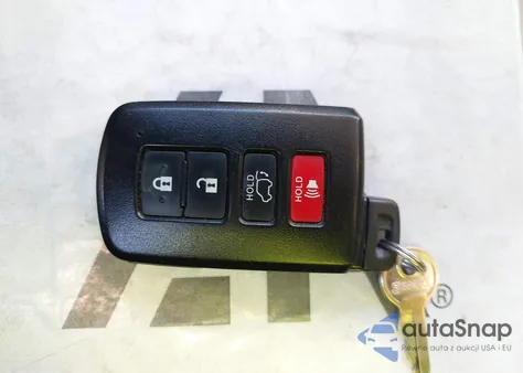 2018 Toyota Rav4 Xle from USA, damaged, VIN JTMWFREV7JD117120